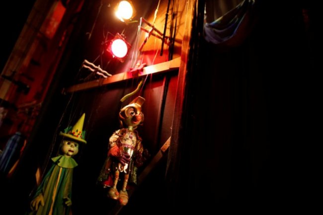 Старинный театр марионеток в Лос-Анджелесе