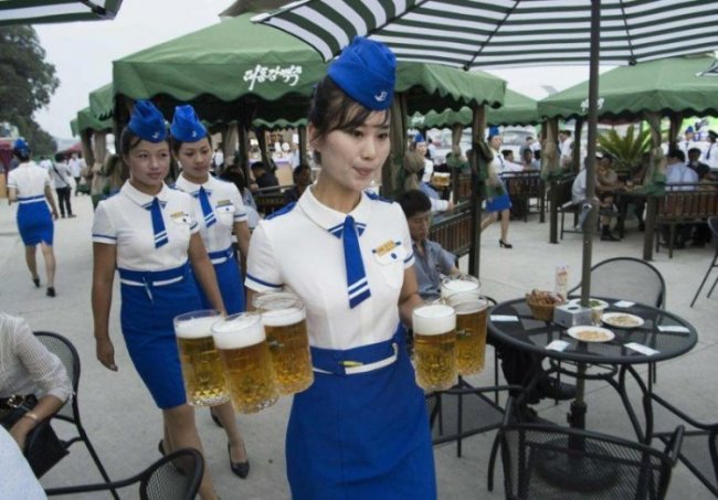 В Северной Корее стартовал первый пивной фестиваль