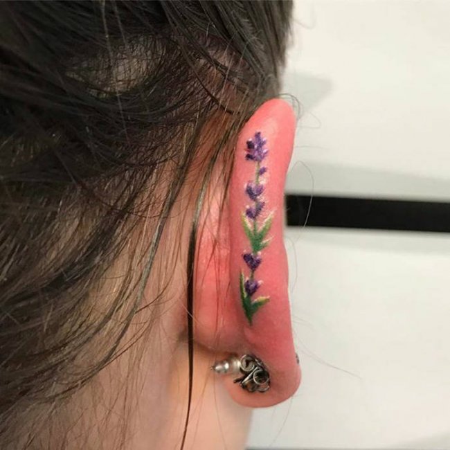 Новый модный тренд: татуировки на ушах