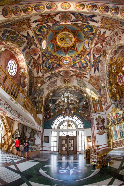 Храм Святителя Николая Мирликийского в Крыму