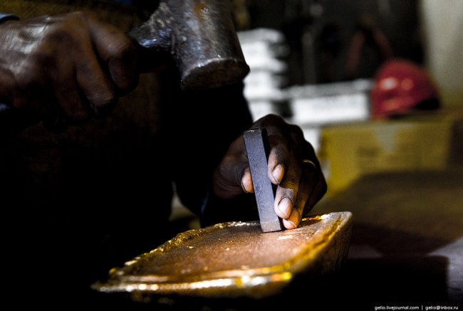 Добыча золота в Африке, России и Казахстане
