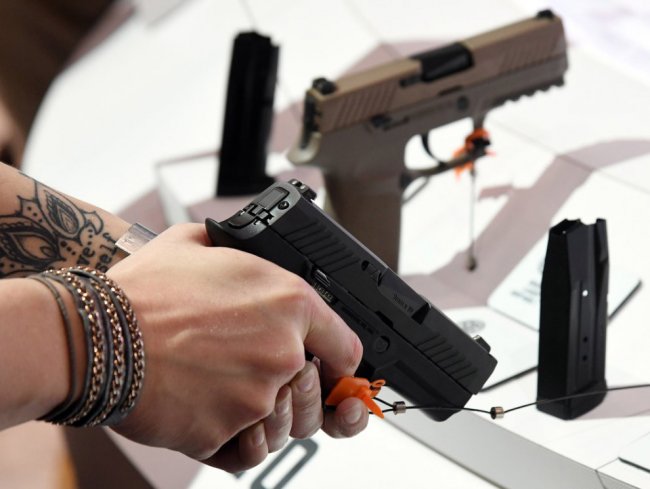 Выставка оружия в Лас-Вегасе, где произошёл самый массовый расстрел в истории США