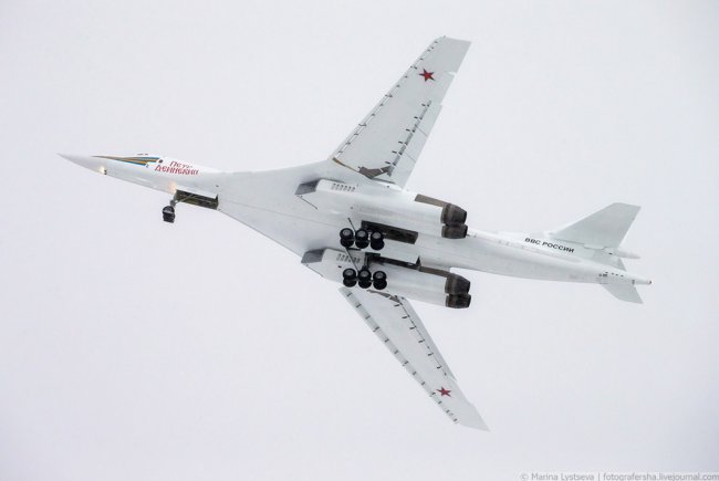 Полёт нового самолета Ту-160