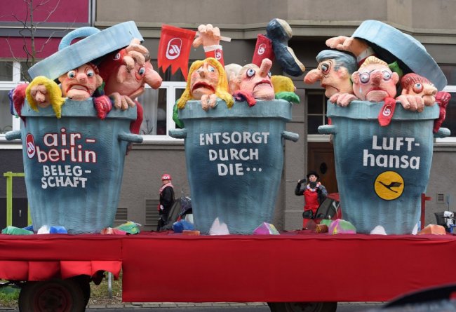 Политико-юмористический карнавал Rose Monday из Германии