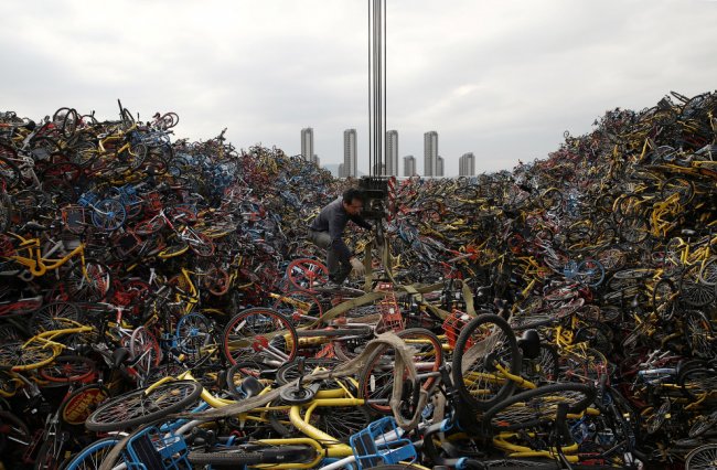 Кладбище велосипедов в Шанхае