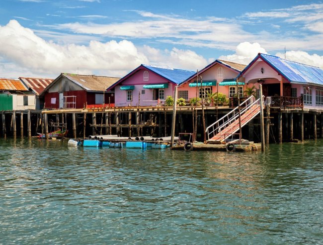 Ко Паньи — плавучая деревня в Таиланде