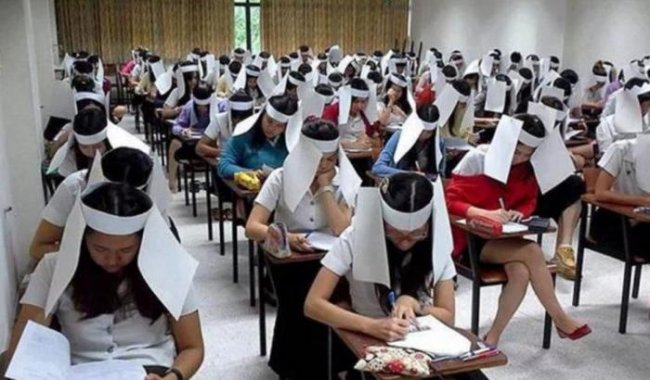 Суровые правила на экзаменах в Китае