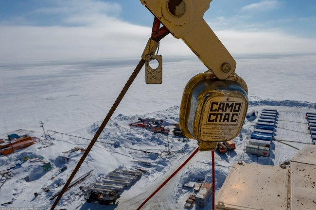 Как добывают нефть и газ в Сибири