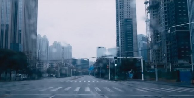 «Вымерший» город: как выглядит с дронов закрытый город Ухань