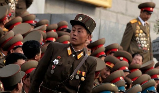 А вы знали, откуда у всех генералов Северной Кореи так много медалей, если они нигде не воевали с 1950-х годов