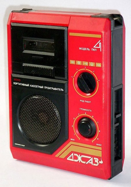 Самые необычные кассетные магнитофоны советской эпохи