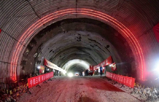 Куда Китай строит 127-километровый подводный тоннель - Я устал