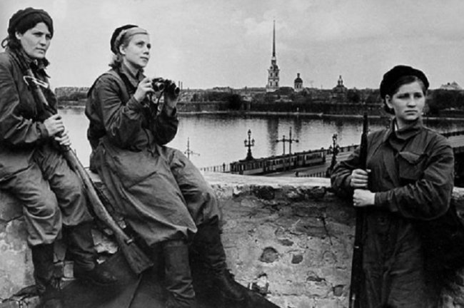 Что стало с героями самой известной фотографии о блокадном Ленинграде