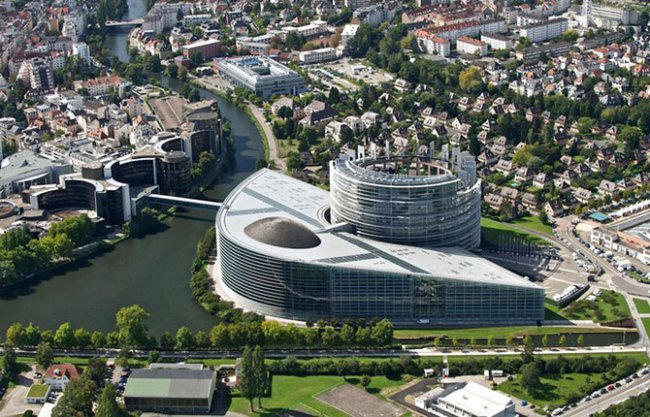 13 необычных современных правительственных зданий мира